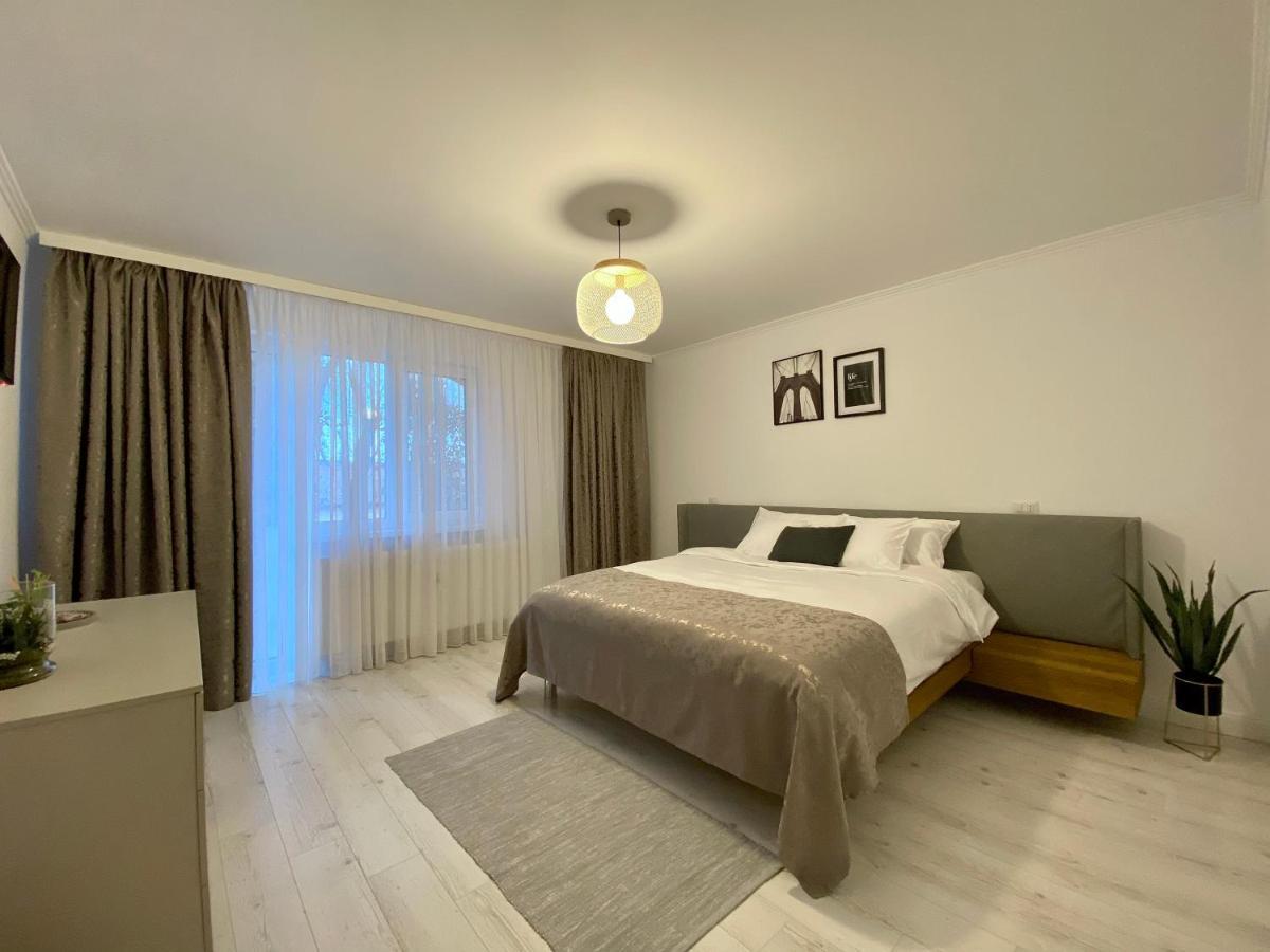 Cosy Apartments & Bistro Pufesti Eksteriør bilde