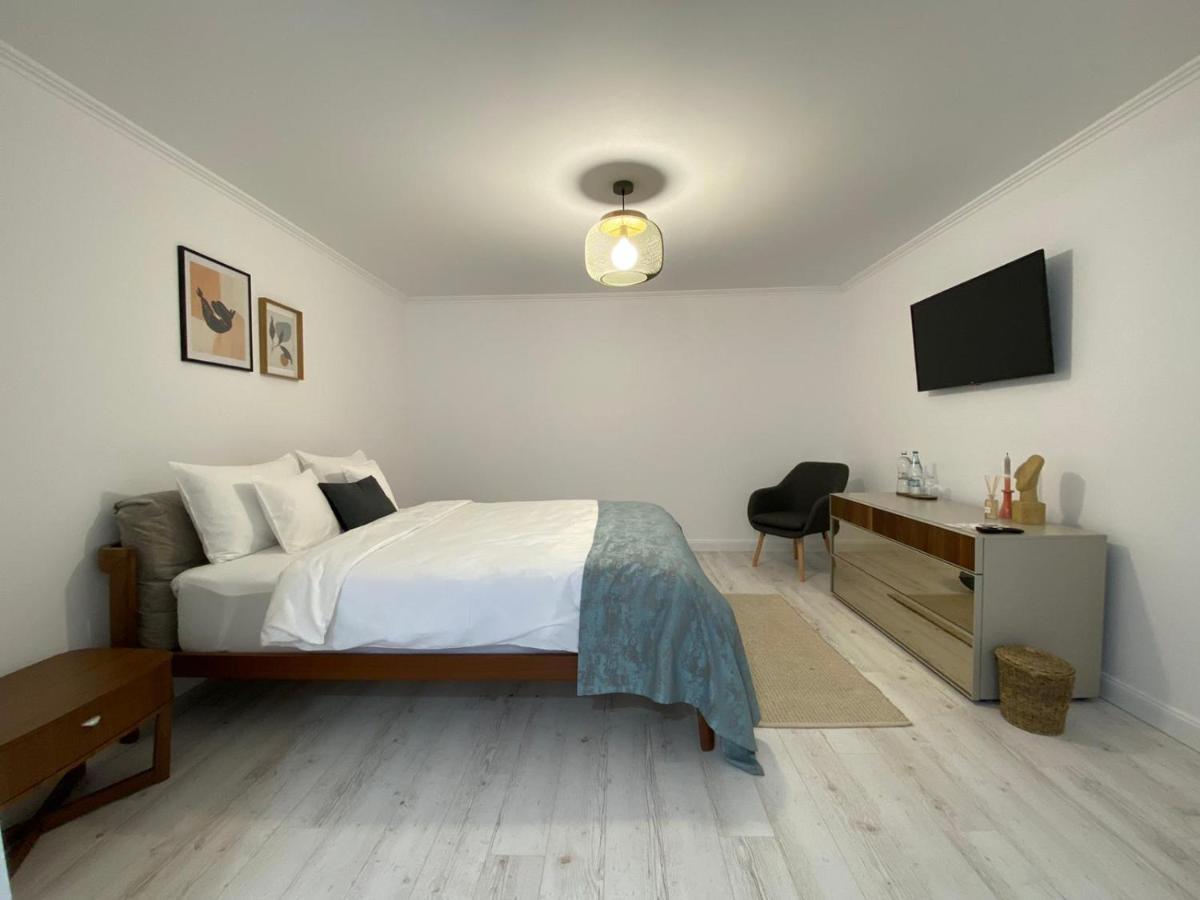 Cosy Apartments & Bistro Pufesti Eksteriør bilde