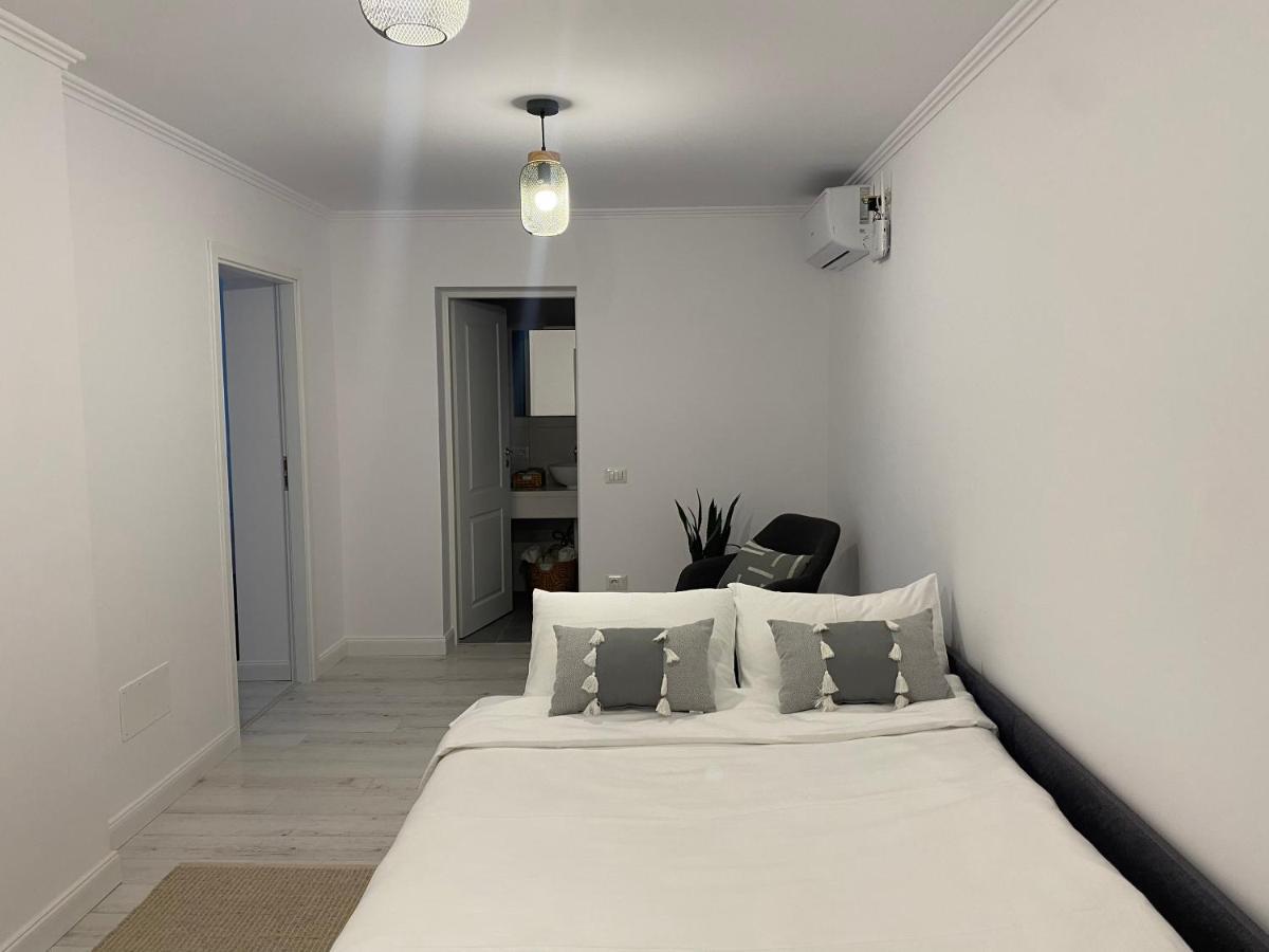 Cosy Apartments & Bistro Pufesti Eksteriør bilde