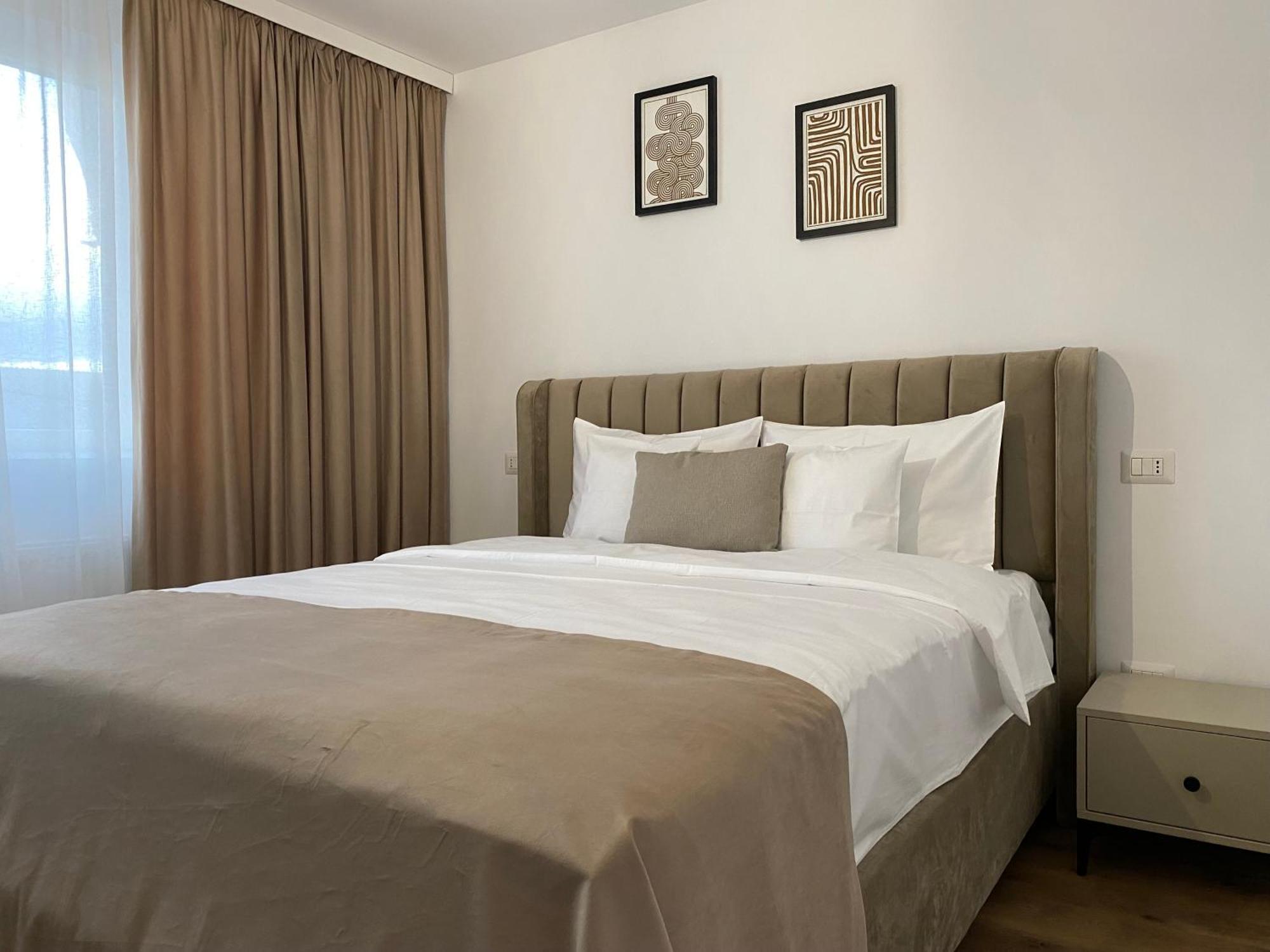 Cosy Apartments & Bistro Pufesti Eksteriør bilde