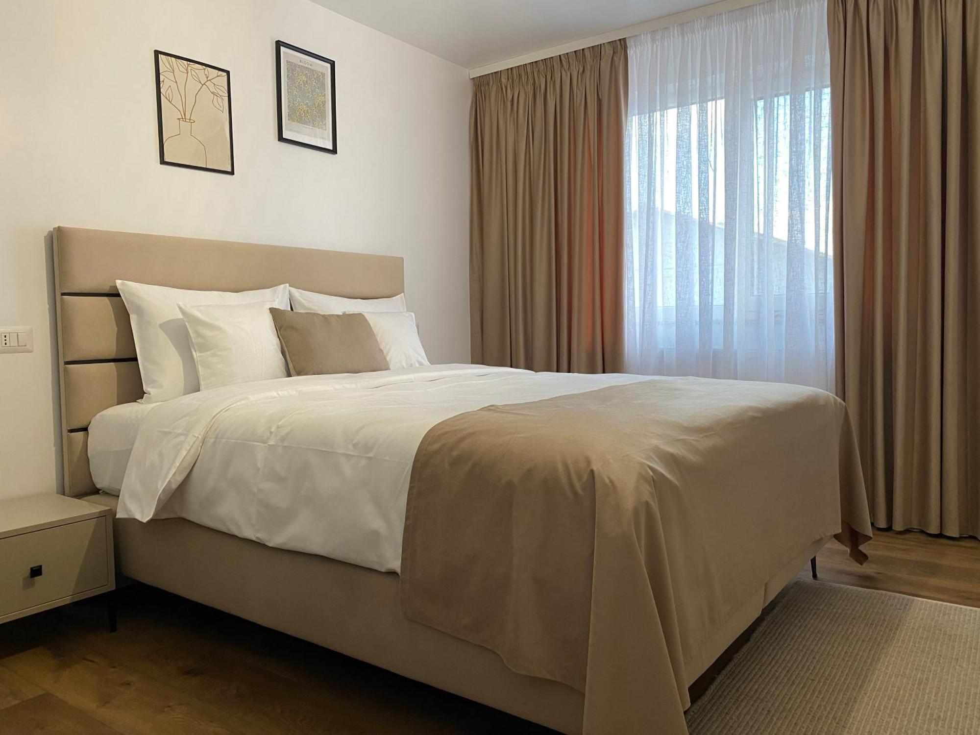Cosy Apartments & Bistro Pufesti Eksteriør bilde