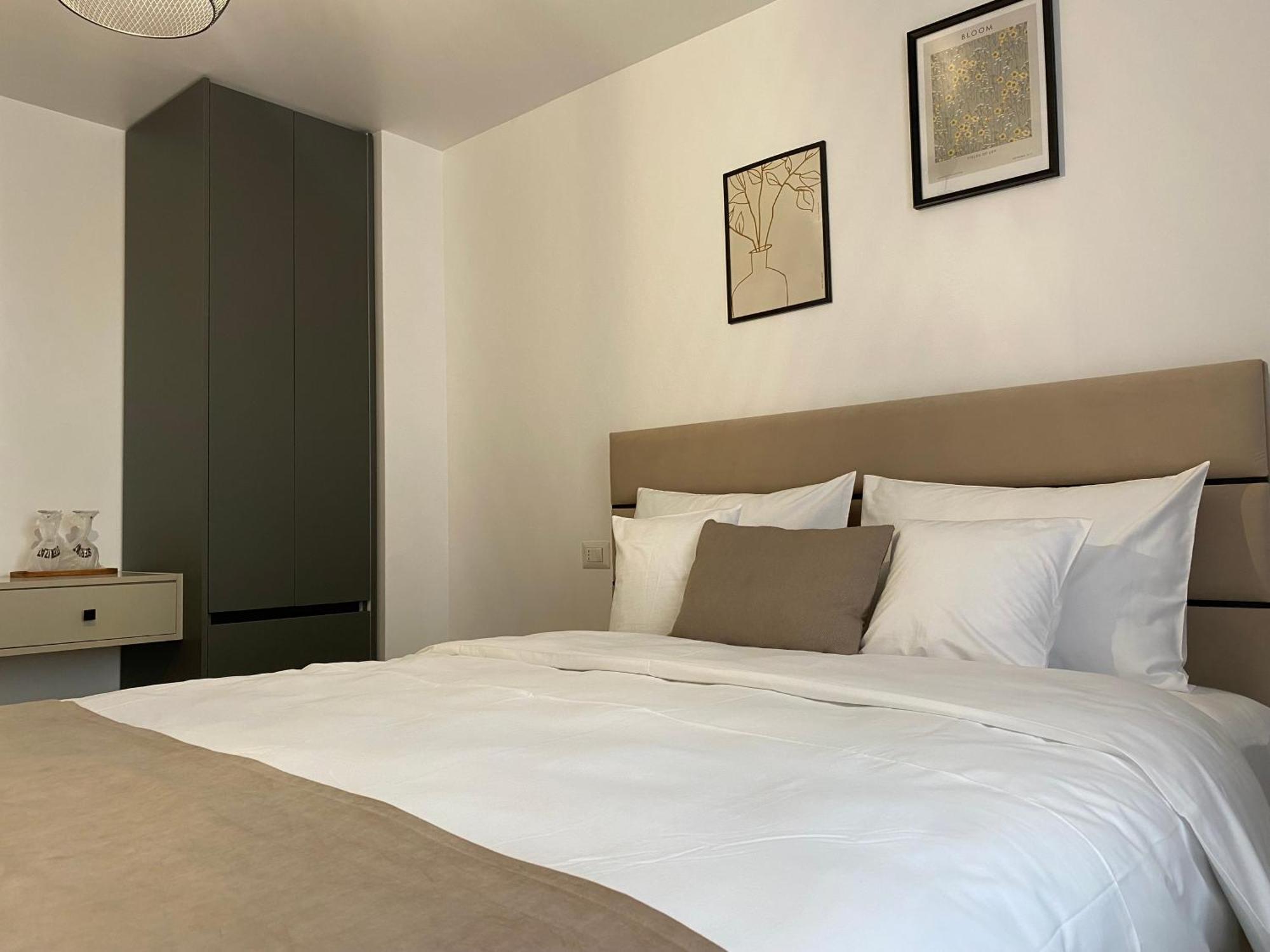 Cosy Apartments & Bistro Pufesti Eksteriør bilde